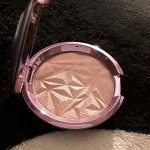 Becca lilac geode special addition
